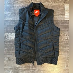 Nike Puffer Vest Gathered Waist Women’s Size Medium